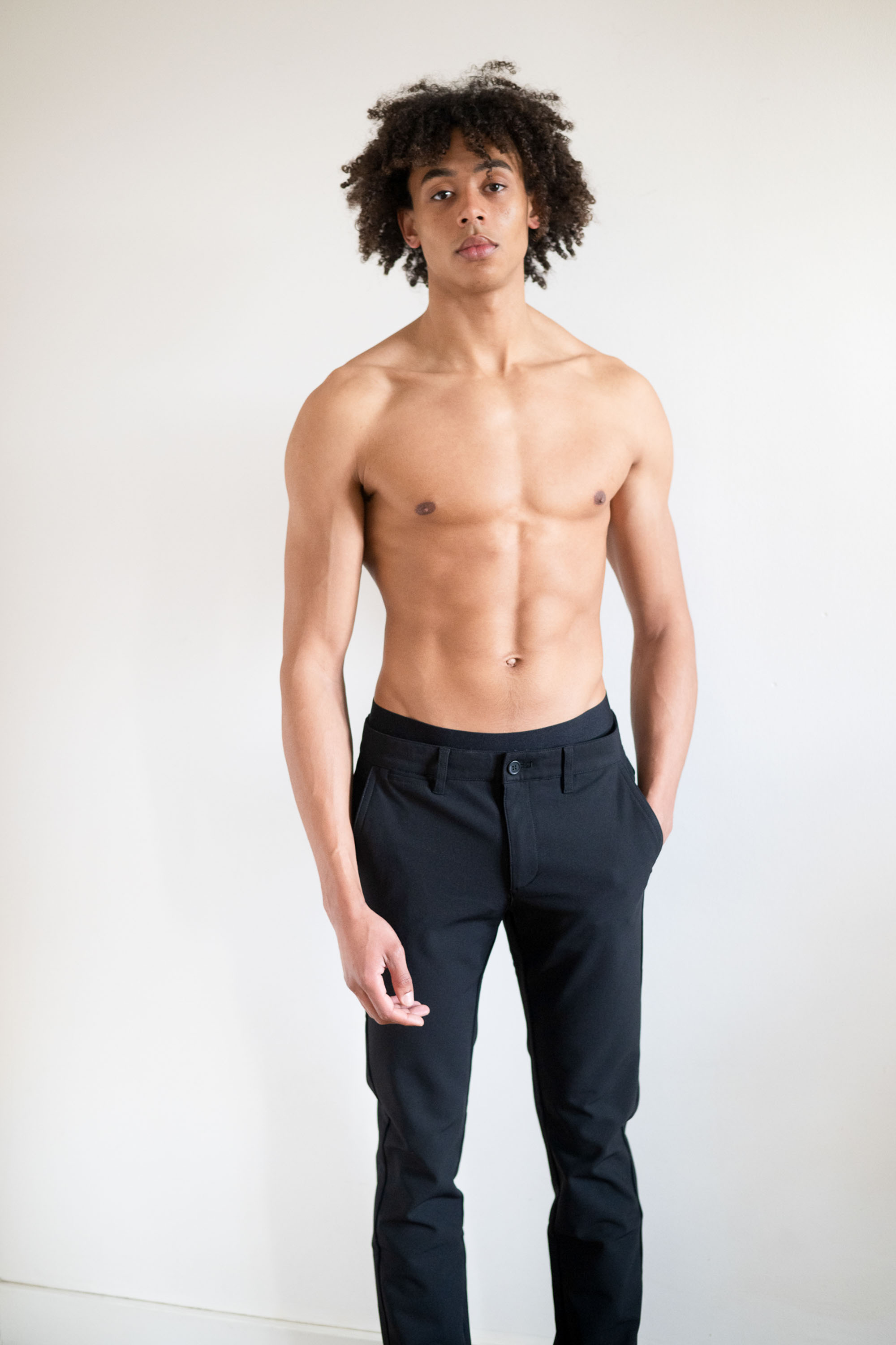 Polas mannequin Paris plein pied silhouette naturelle